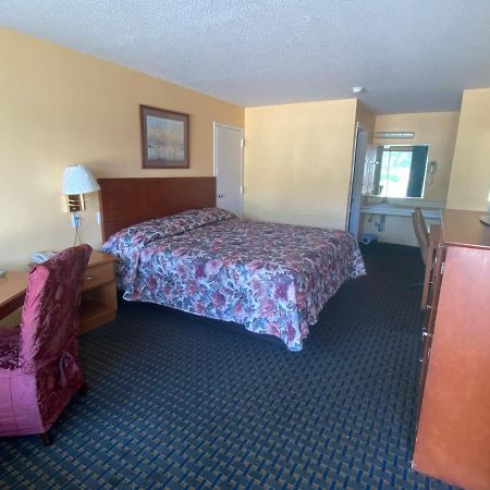 Budget Inn Alma Экстерьер фото